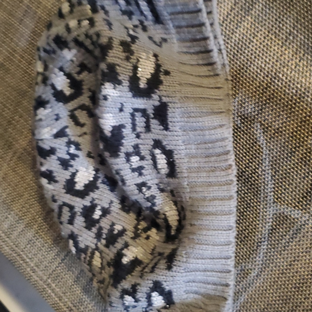 Womens Fall Baret in grey and black